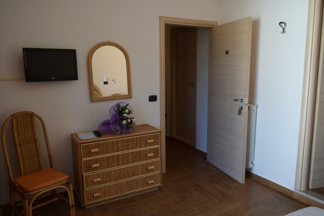 Bed &Breakfast Pinetamare Bed & Breakfast Castel Volturno Dış mekan fotoğraf